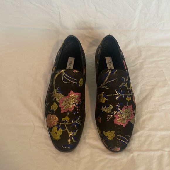 New in box Steve Madden Slip-on Loafers never worn - Picture 2 of 6